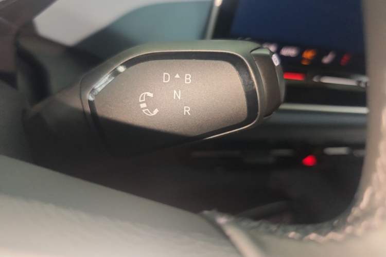 Used Volkswagen ID.4 X 2025 Smart Version Pure & Intelligent Enjoyment Edition Gear Lever