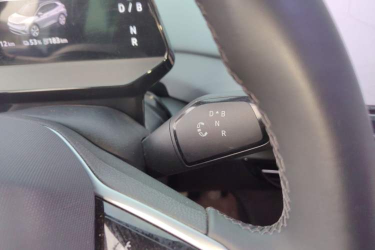 Used Volkswagen ID.4 X 2025 Smart Version Pure & Intelligent Enjoyment Edition Gear Lever