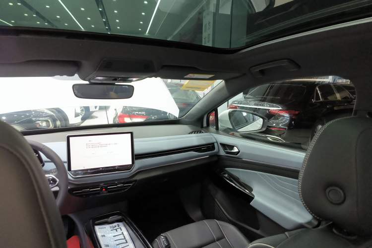 Used Volkswagen ID.4 X 2025 Smart Version Pure & Intelligent Enjoyment Edition Headliner