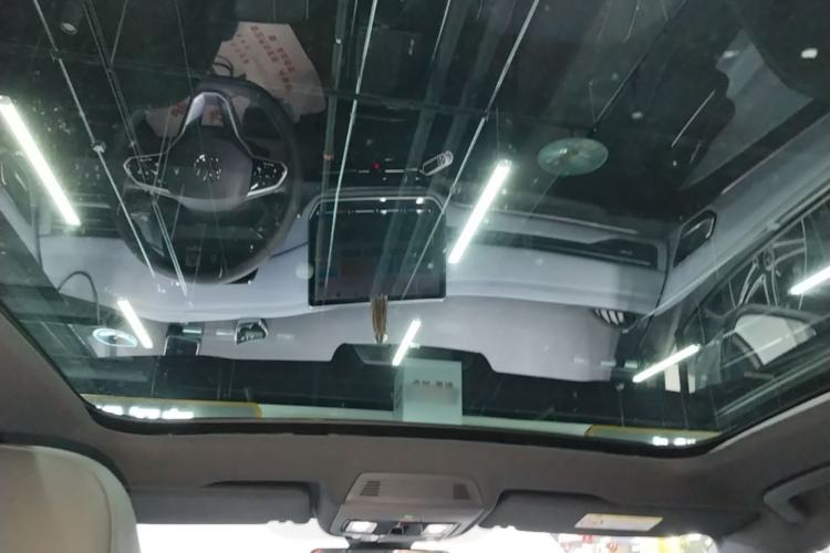 Used Volkswagen ID.4 X 2025 Smart Version Pure & Intelligent Enjoyment Edition Headliner