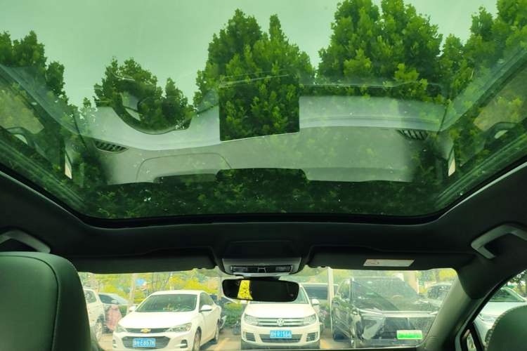 Used Volkswagen ID.4 X 2025 Smart Version Pure & Intelligent Enjoyment Edition Headliner