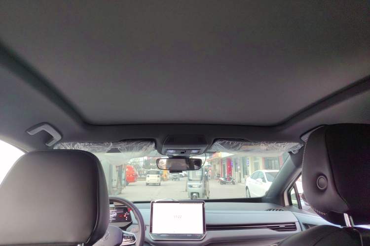 Used Volkswagen ID.4 X 2025 Smart Version Pure & Intelligent Enjoyment Edition Headliner