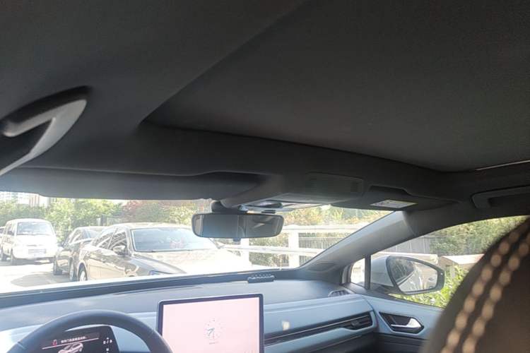 Used Volkswagen ID.4 X 2025 Smart Version Pure & Intelligent Enjoyment Edition Headliner