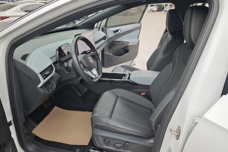 Used Volkswagen ID.4 X 2025 Smart Version Pure & Intelligent Enjoyment Edition Interior 1