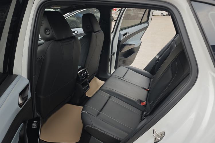 Used Volkswagen ID.4 X 2025 Smart Version Pure & Intelligent Enjoyment Edition Interior 2