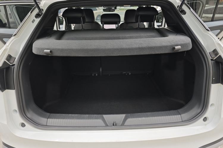 Used Volkswagen ID.4 X 2025 Smart Version Pure & Intelligent Enjoyment Edition Interior 3