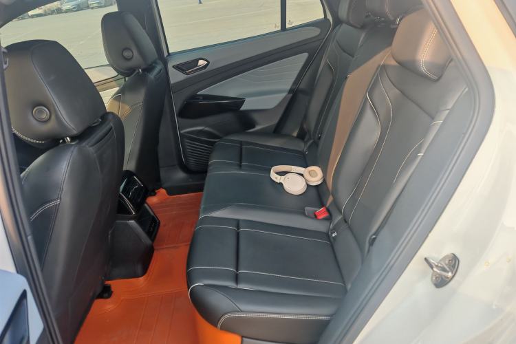 Used Volkswagen ID.4 X 2025 Smart Version Pure & Intelligent Enjoyment Edition Interior 4
