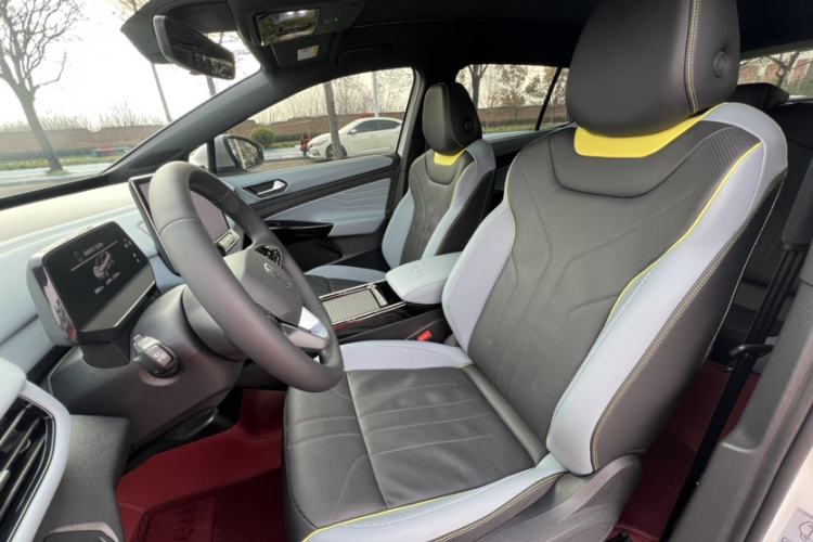 Used Volkswagen ID.4 X 2025 Smart Version Pure & Intelligent Enjoyment Edition Interior 5