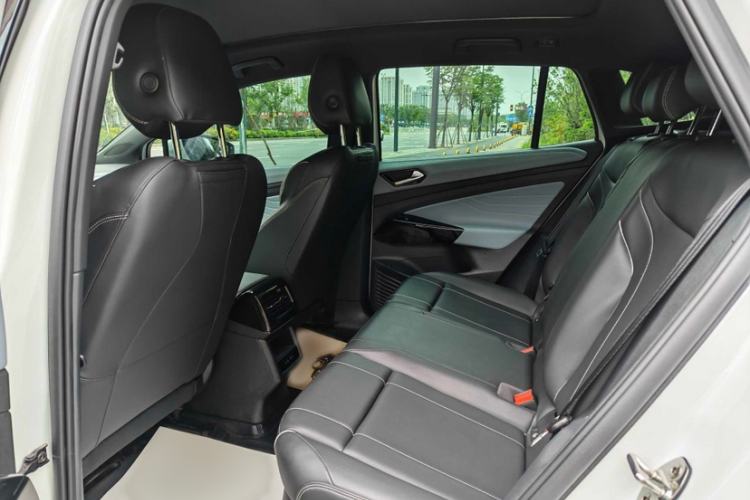 Used Volkswagen ID.4 X 2025 Smart Version Pure & Intelligent Enjoyment Edition Interior 6