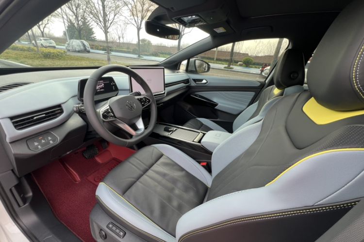 Used Volkswagen ID.4 X 2025 Smart Version Pure & Intelligent Enjoyment Edition Interior 7