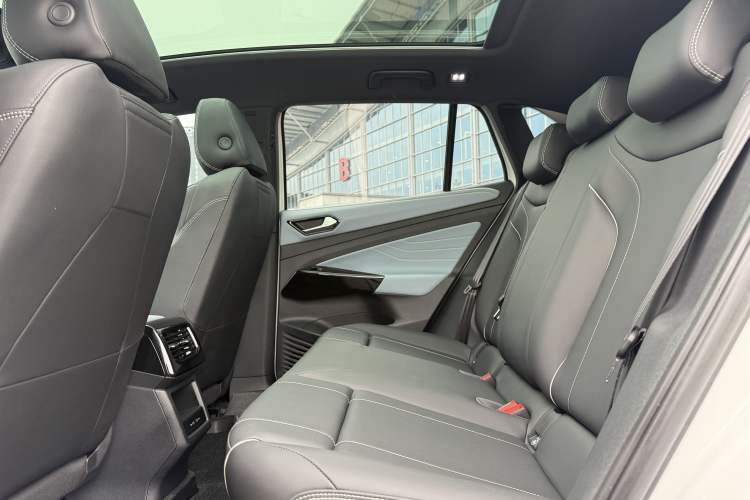 Used Volkswagen ID.4 X 2025 Smart Version Pure & Intelligent Enjoyment Edition Interior 7