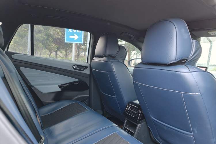 Used Volkswagen ID.4 X 2025 Smart Version Pure & Intelligent Enjoyment Edition Interior 8