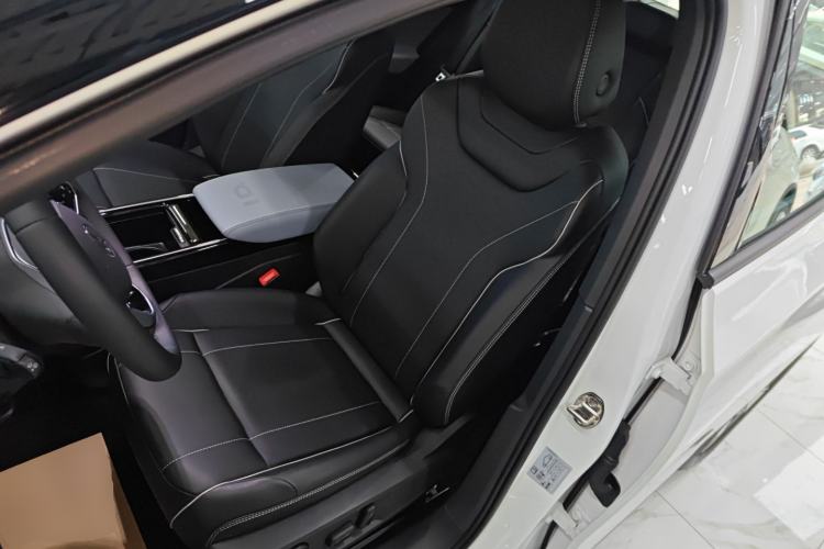 Used Volkswagen ID.4 X 2025 Revised Version Smart Edition Purely Intelligent Enjoyment Version Left Front Seat