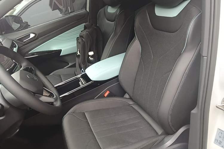 Used Volkswagen ID.4 X 2025 Revised Version Smart Edition Outstanding Grade Left Front Seat