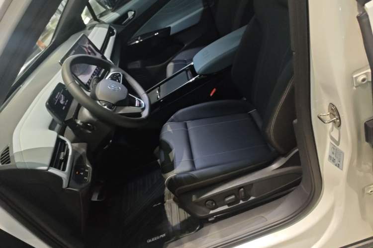 Used Volkswagen ID.4 X 2025 Smart Version Pure & Intelligent Enjoyment Edition Left Front Seat