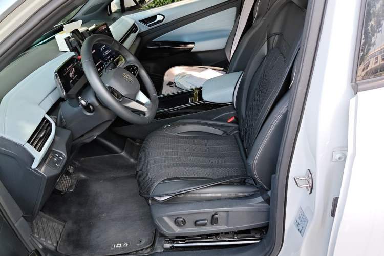 Used Volkswagen ID.4 X 2025 Smart Version Pure & Intelligent Enjoyment Edition Left Front Seat