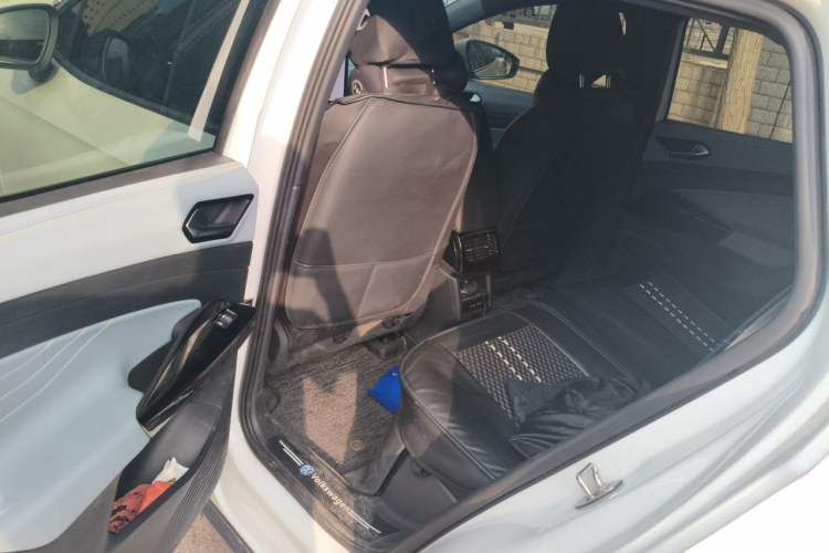 Used Volkswagen ID.4 X 2025 Smart Version Pure & Intelligent Enjoyment Edition Left Rear Seat