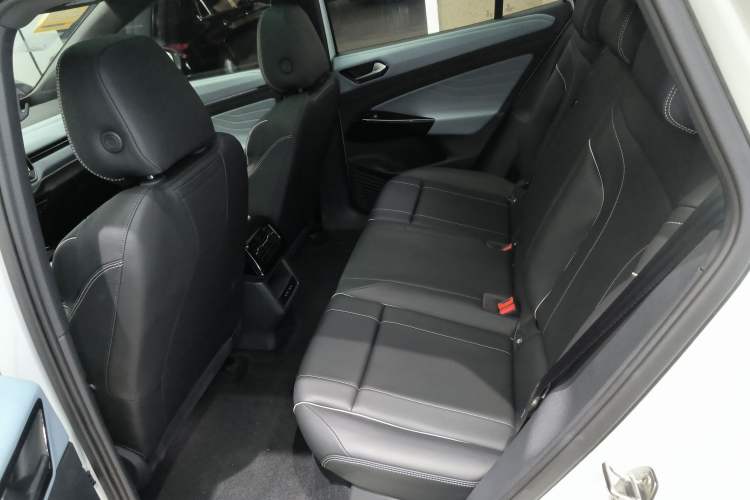 Used Volkswagen ID.4 X 2025 Smart Version Pure & Intelligent Enjoyment Edition Left Rear Seat
