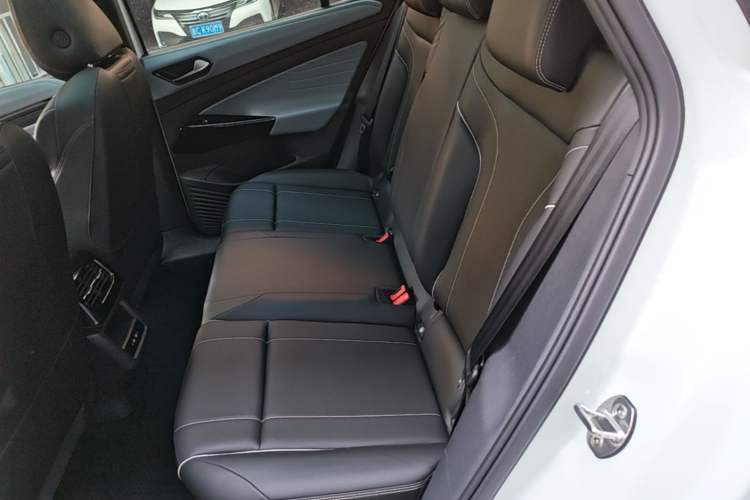Used Volkswagen ID.4 X 2025 Smart Version Pure & Intelligent Enjoyment Edition Left Rear Seat