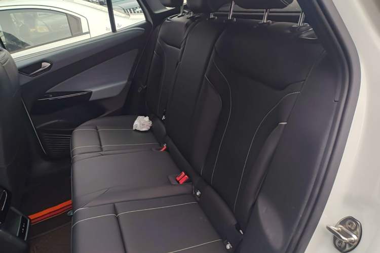 Used Volkswagen ID.4 X 2025 Smart Version Pure & Intelligent Enjoyment Edition Left Rear Seat