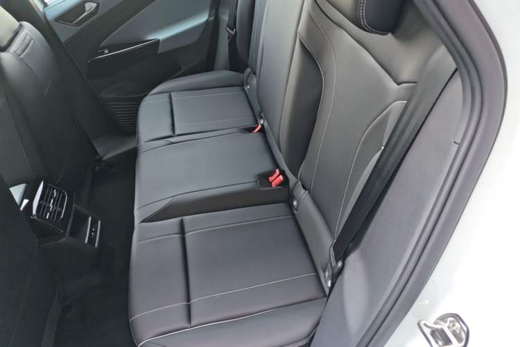 Used Volkswagen ID.4 X 2025 Smart Version Pure & Intelligent Enjoyment Edition Left Rear Seat