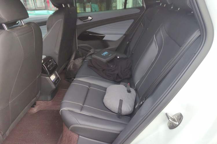 Used Volkswagen ID.4 X 2025 Smart Version Pure & Intelligent Enjoyment Edition Left Rear Seat