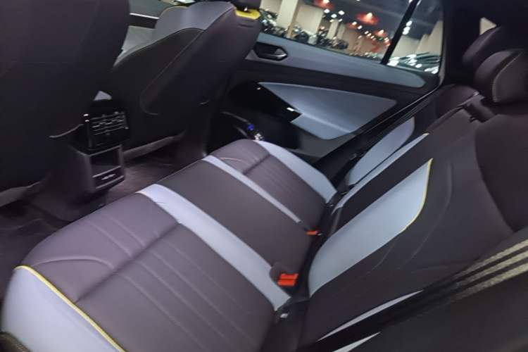Used Volkswagen ID.4 X 2025 Revised Version Smart Edition Outstanding Grade Left Rear Seat
