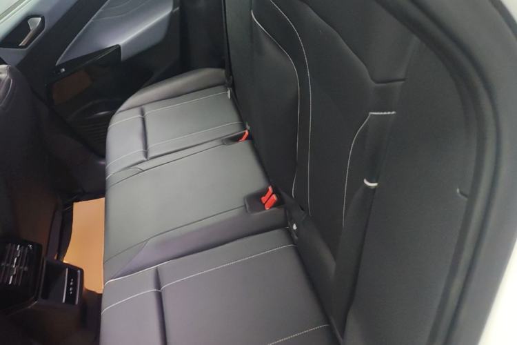 Used Volkswagen ID.4 X 2025 Smart Version Pure & Intelligent Enjoyment Edition Left Rear Seat