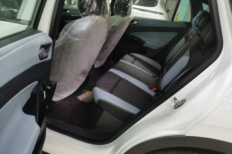 Used Volkswagen ID.4 X 2025 Revised Version Smart Edition Outstanding Grade Left Rear Seat