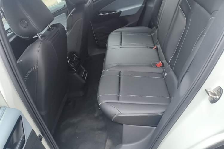 Used Volkswagen ID.4 X 2025 Smart Version Pure & Intelligent Enjoyment Edition Left Rear Seat