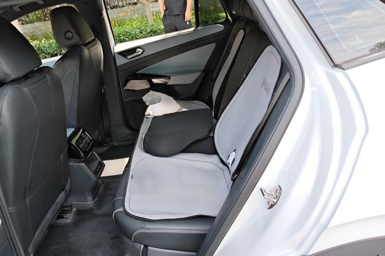 Used Volkswagen ID.4 X 2025 Smart Version Pure & Intelligent Enjoyment Edition Left Rear Seat
