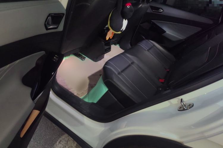 Used Volkswagen ID.4 X 2025 Smart Version Pure & Intelligent Enjoyment Edition Left Rear Seat