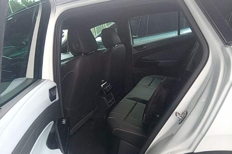 Used Volkswagen ID.4 X 2025 Smart Version Pure & Intelligent Enjoyment Edition Left Rear Seat