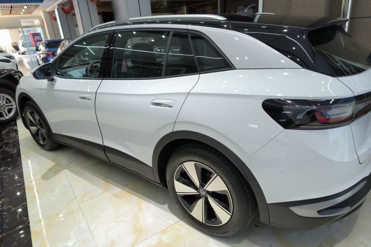 Used Volkswagen ID.4 X 2025 Smart Version Pure & Intelligent Enjoyment Edition Left Side