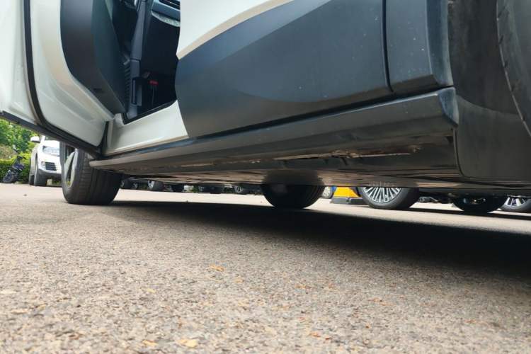 Used Volkswagen ID.4 X 2025 Smart Version Pure & Intelligent Enjoyment Edition Left Side Sill