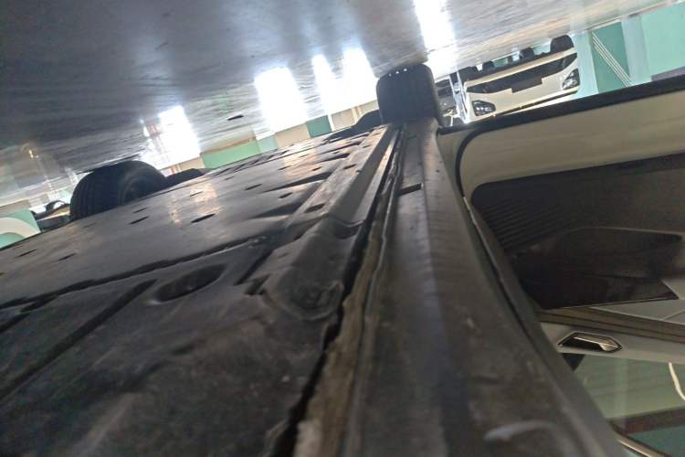 Used Volkswagen ID.4 X 2025 Smart Edition Outstanding Model Left Side Sill