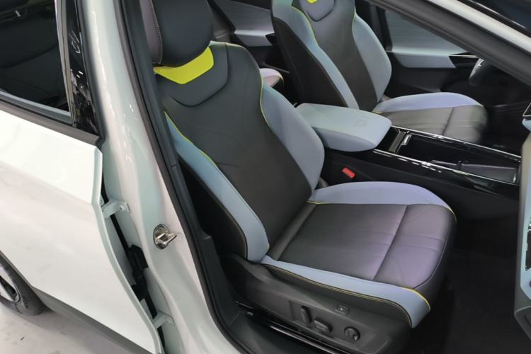 Used Volkswagen ID.4 X 2025 Revised Version Smart Edition Outstanding Grade Right Front Seat
