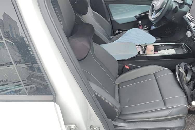 Used Volkswagen ID.4 X 2025 Smart Version Pure & Intelligent Enjoyment Edition Right Front Seat