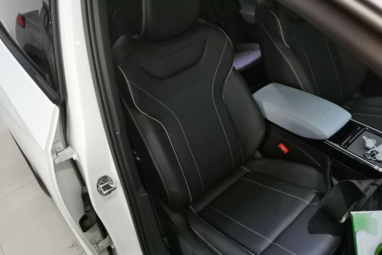 Used Volkswagen ID.4 X 2025 Smart Version Pure & Intelligent Enjoyment Edition Right Front Seat