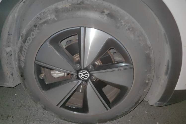 Used Volkswagen ID.4 X 2025 Smart Version Pure & Intelligent Enjoyment Edition Right Front Wheel Hub