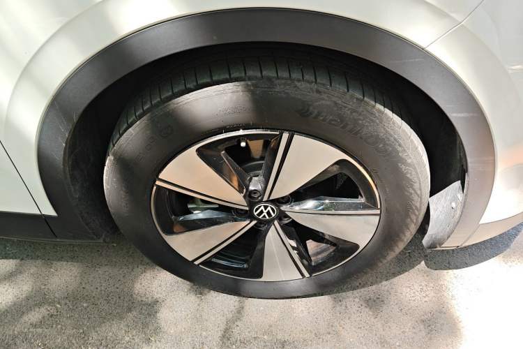 Used Volkswagen ID.4 X 2025 Smart Version Pure & Intelligent Enjoyment Edition Right Front Wheel Hub