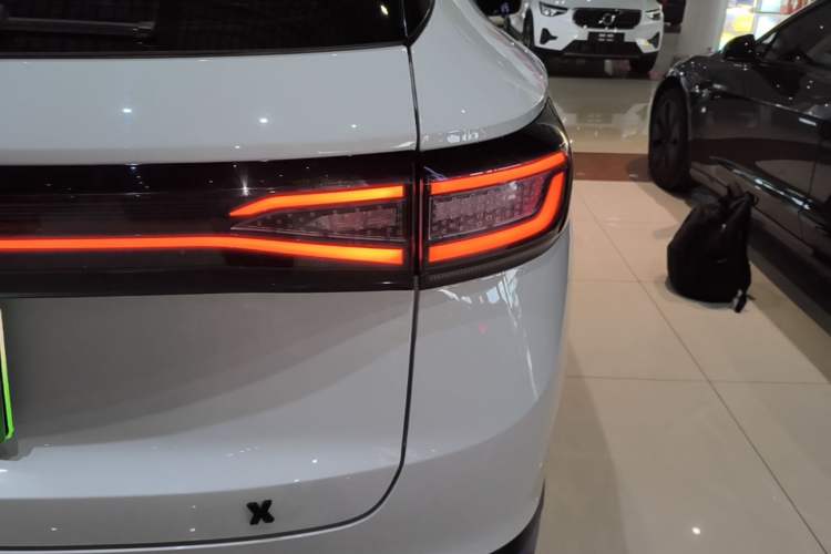Used Volkswagen ID.4 X 2025 Smart Version Pure & Intelligent Enjoyment Edition Right Rear Taillight