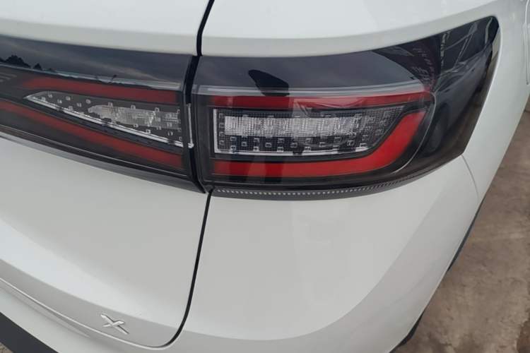 Used Volkswagen ID.4 X 2025 Smart Version Pure & Intelligent Enjoyment Edition Right Rear Taillight