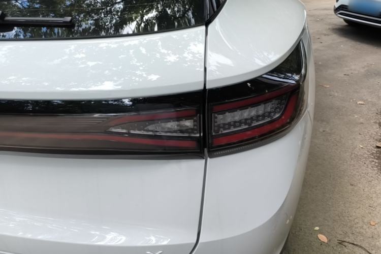 Used Volkswagen ID.4 X 2025 Smart Version Pure & Intelligent Enjoyment Edition Right Rear Taillight