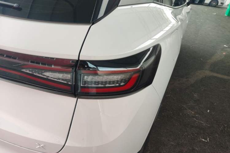 Used Volkswagen ID.4 X 2025 Smart Version Pure & Intelligent Enjoyment Edition Right Rear Taillight