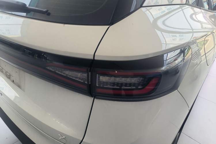 Used Volkswagen ID.4 X 2025 Smart Version Pure & Intelligent Enjoyment Edition Right Rear Taillight