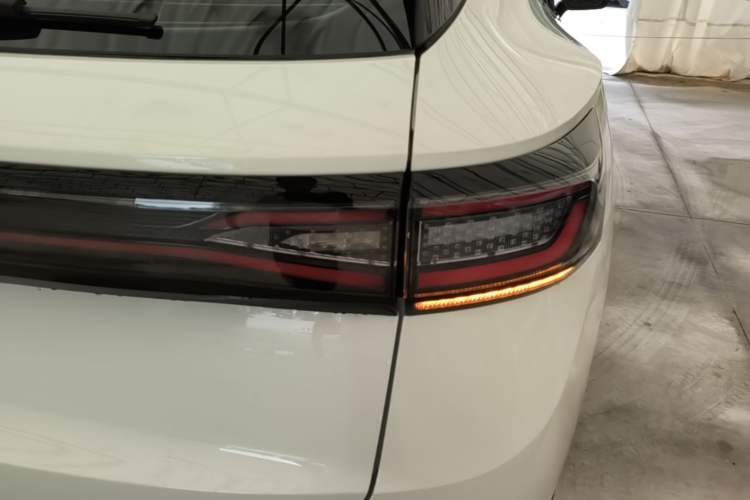 Used Volkswagen ID.4 X 2025 Smart Version Pure & Intelligent Enjoyment Edition Right Rear Taillight