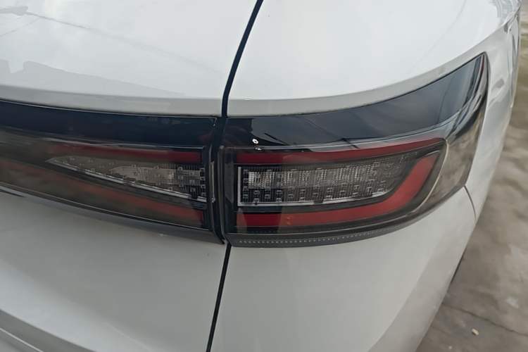 Used Volkswagen ID.4 X 2025 Smart Version Pure & Intelligent Enjoyment Edition Right Rear Taillight