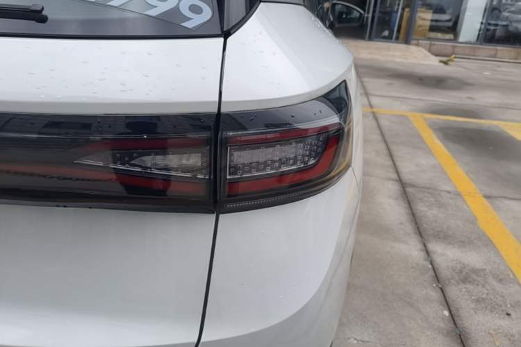 Used Volkswagen ID.4 X 2025 Smart Version Pure & Intelligent Enjoyment Edition Right Rear Taillight