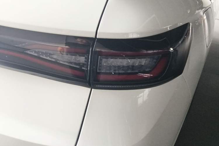 Used Volkswagen ID.4 X 2025 Smart Version Pure & Intelligent Enjoyment Edition Right Rear Taillight